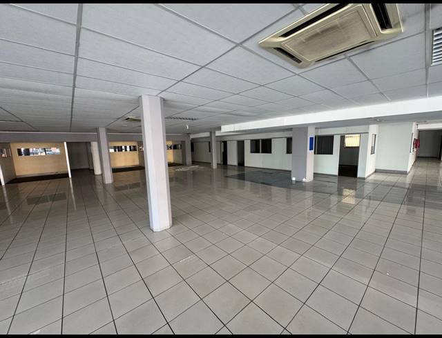 7,500M² OFFICE FOR SALE IN EAST LONDON CENTRAL